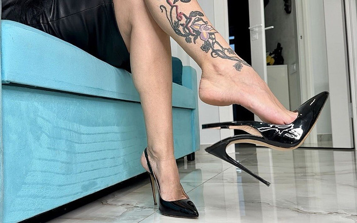 Julia domaina: Salto Alto Stiletto Clássico Preto Sem Costas, Salto de 12 Cm...