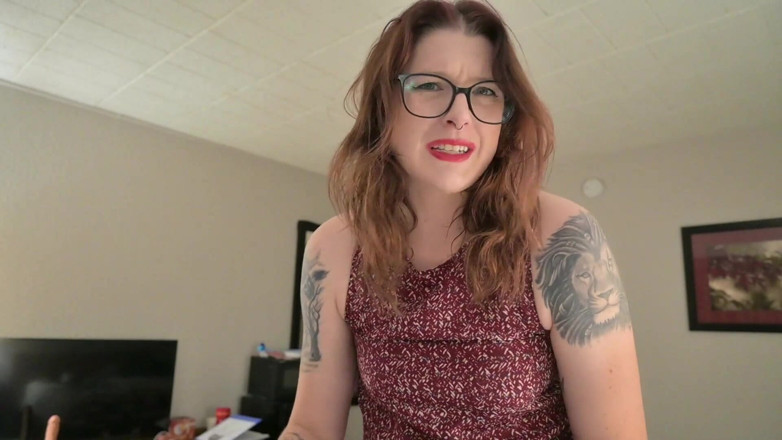 Missellie8: Humillando madrastra instrucciones para tragar leche