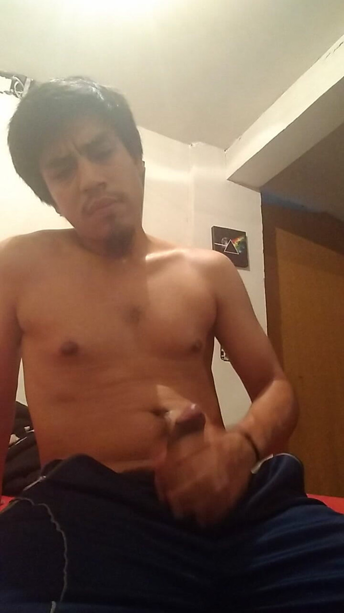 AlexAlejandro13: Penis yang sangat tegas