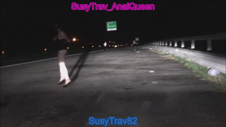 SusyTrav_AnalQueen: Mijn eerste striptease op straat