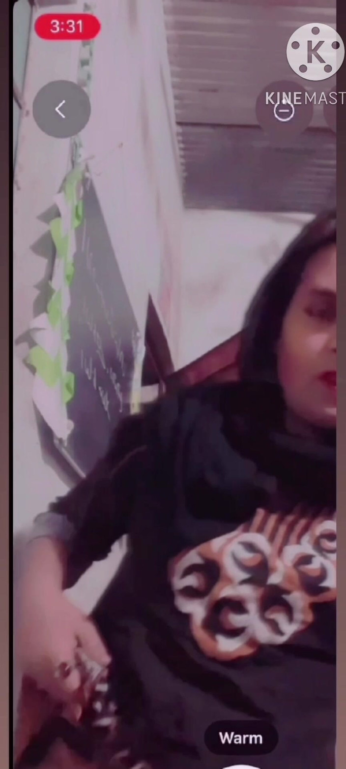 Apple00001: Transexualul pakistanez (Dosarele epstien)