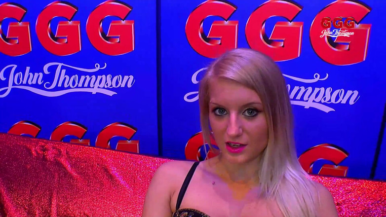 Casting GIRLS AND FIRST PORNO: La Bomba Bionda Anna Vuole Ingoiare Nel Casting Couch Cazzo