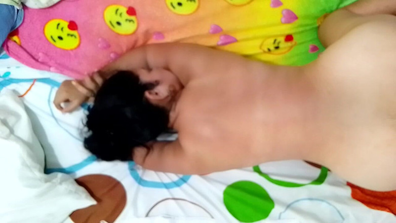 Valkyrie and Luigy Couple: BBW latina en solo