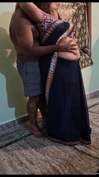 Wife in Saree Sex with Neighbour