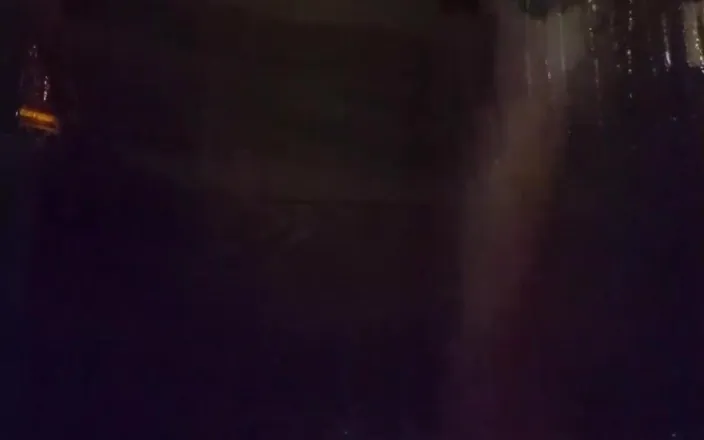Kndy Kmille: Recording My Tinder Date in the Shower