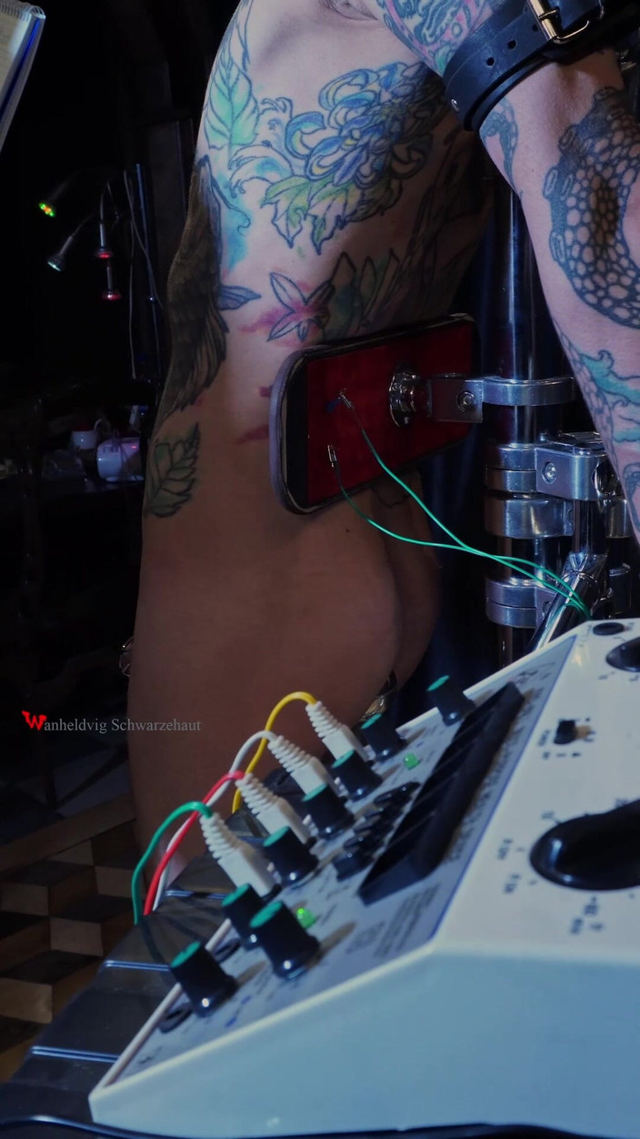 Wanheldvig: Niki Electrical Research Booth: Kekhawatiran Seksi, Klem Multi-Kawat &amp; Tes Perangkat...