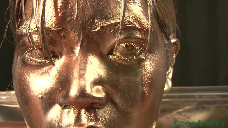 Cocoa Soft: Metallische bodypainting 002