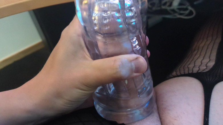 KiraszaSissy: Duro latejante menina pau brincando com brinquedo de buceta clara...