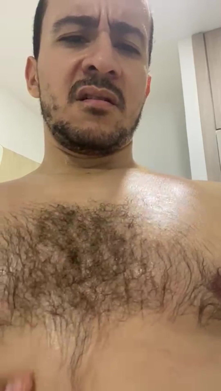 Christian_colombian: Grande adorazione muscolare di un latino super arrapato