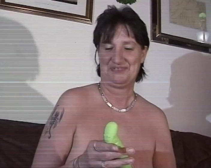 BB Video - Vintage Story: ドイツのGILFセックストイでマスターベーション #1