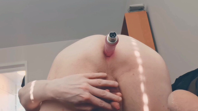 Oznob Oznofla: Cowok amatir lagi asik bersenang-senang di dalam pantatnya