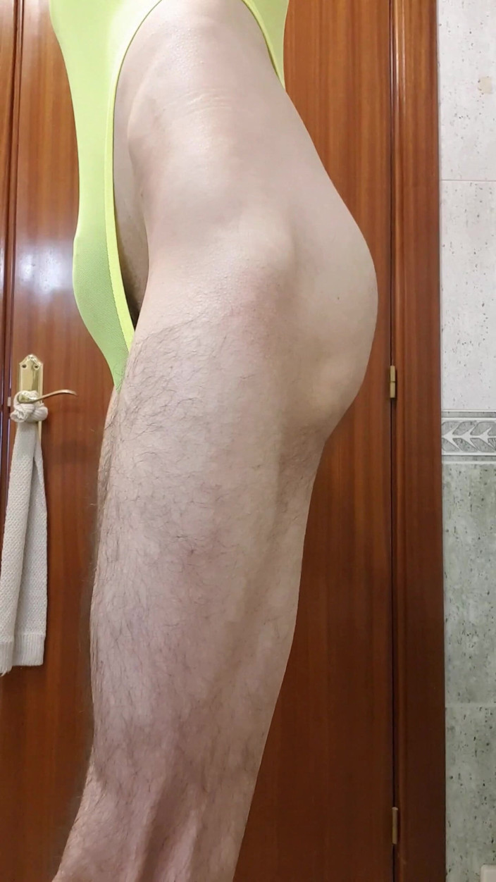 HeIsSooThin: Ten meshy body. Sprawił, że spust!
