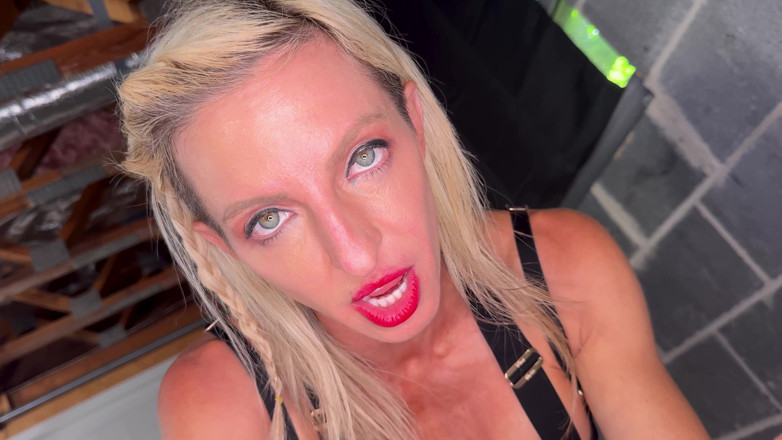 Lora Cross: Candle Boxxx dan Lora Cross BDSM lesbian terikat diregangkan dan...
