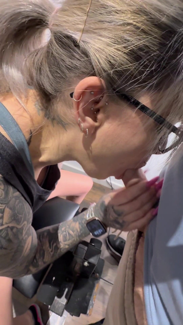 JessieRaexx: Un Pervers De Gym M’a Baisée