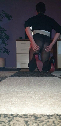 PetraNylon: Petranylon gioca con il buco del culo