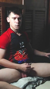 Masturbandome Y Mostrando Mi Verga De Cerca Desde Abajo Muy Sensual