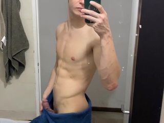 Twink Mich: Kun je met mij douchen?