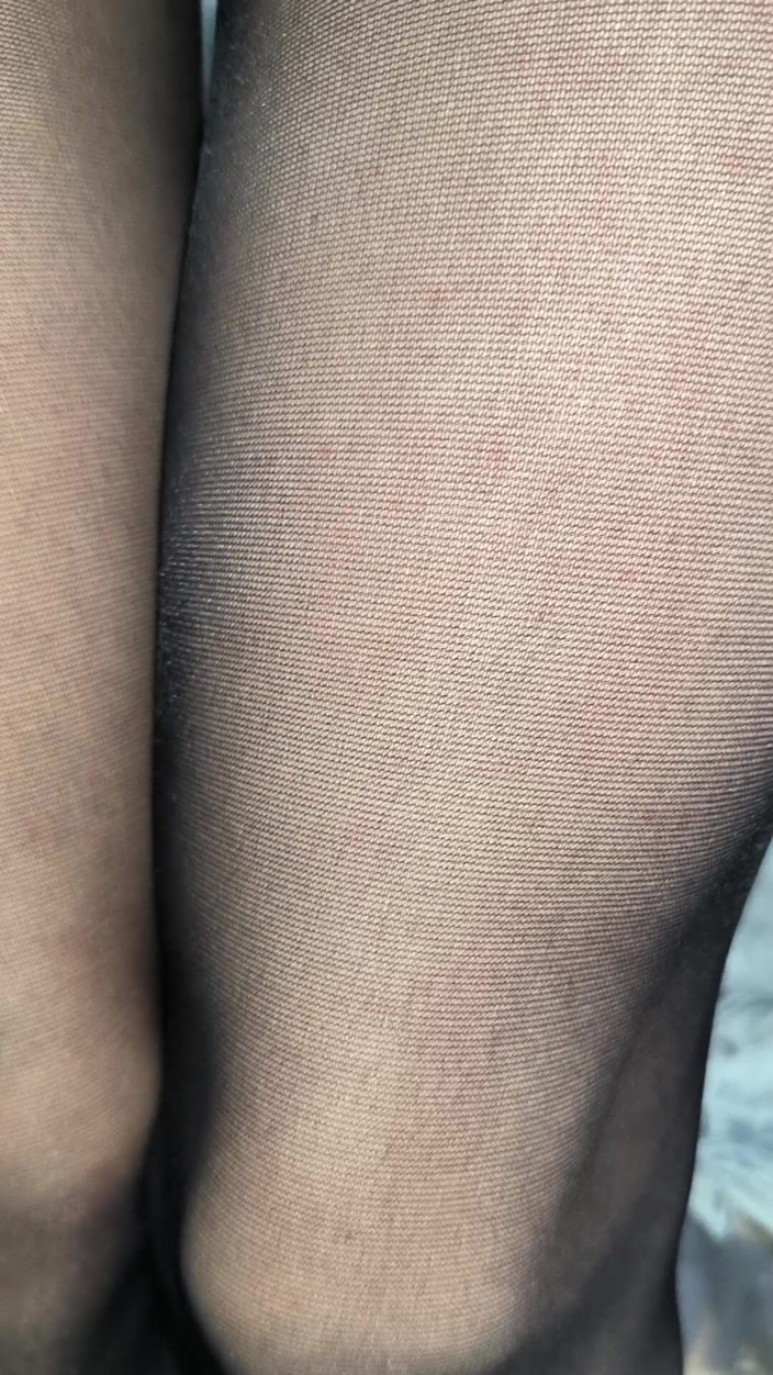 PantyhoseJuicyCummer: Encontré Unas Mallas Negras Y Brillantes En Casa De La...