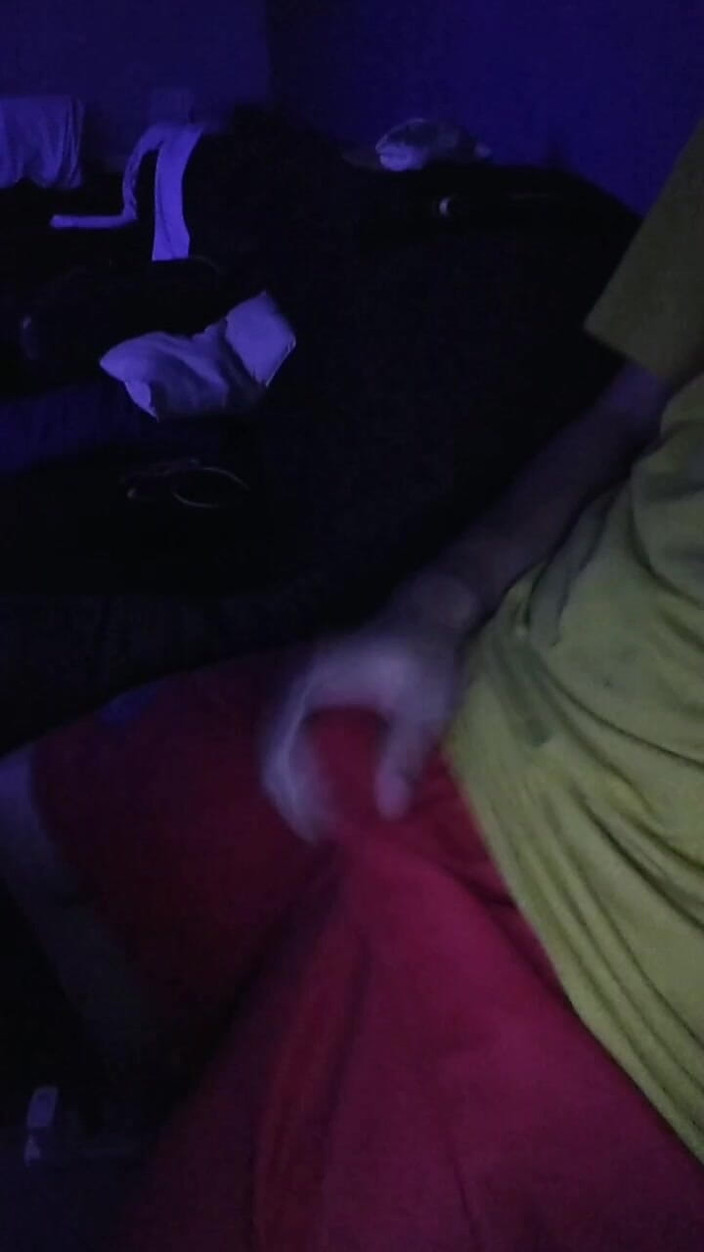 AlexAlejandro13: Rör vid mig i vardagsrummet