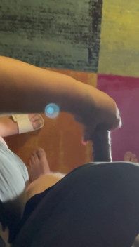Handjob amatur pancutan besar