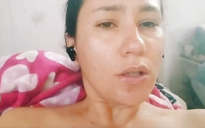 Nathalieprez4: Nevlastní sestra nadržený videohovor se svým bratrancem