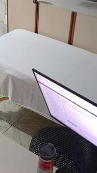 Pacientka odcházela s zadkem plným spermatu a kolíkem uvnitř
