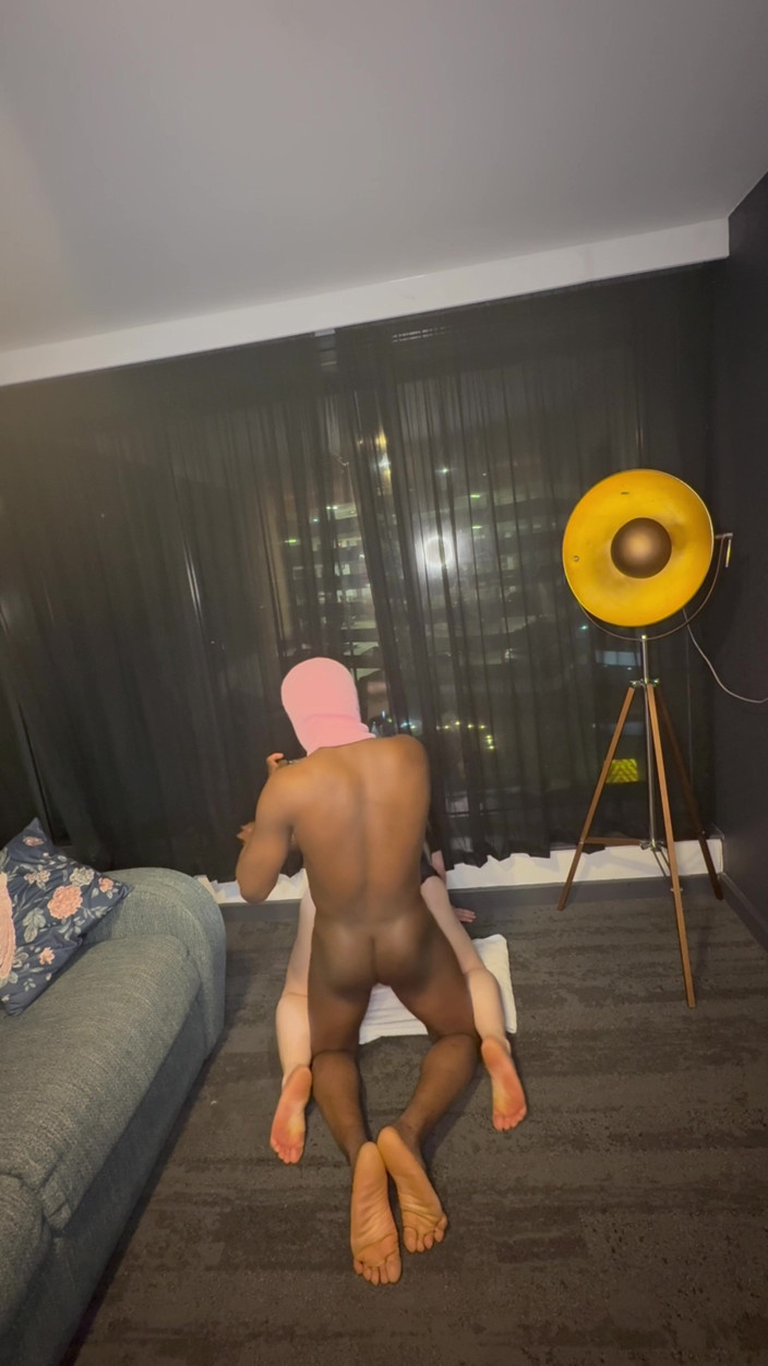 Nofaceguy09: White Curvy Big Ass Teen Takes BBC for the First...