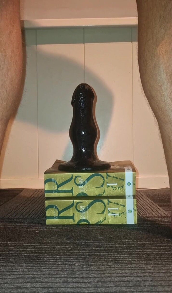 NoFace Twink X: Gay twink hot suka banget muasin memeknya pakai mainan seks...