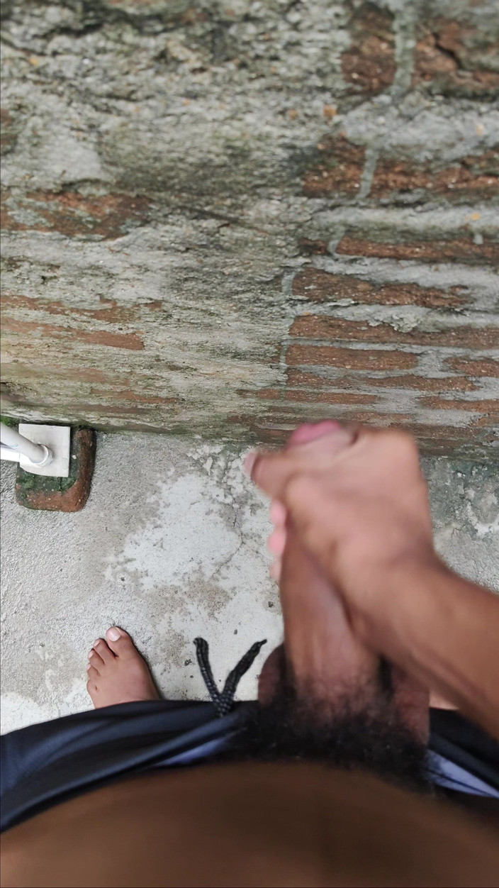 RandiJiHu studio: Aku lagi asik masturbasi sambil mikirin wanita gemukku yang hot.