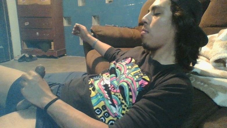 AlexAlejandro13: Il tuo ragazzo ideale a letto