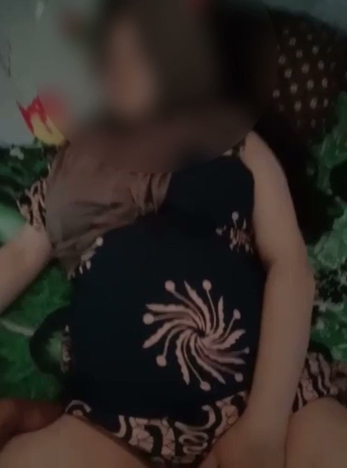 Famly sex: Die seufzer des Dorfmädchens in Hijab sind sehr lecker