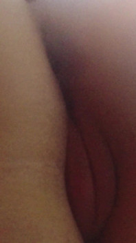 MILF on All Fours Gets a Hot Creampie