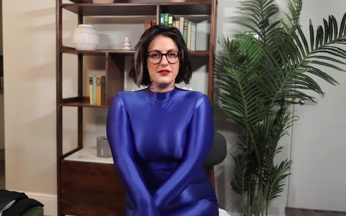 Countess diamond: Tight Clothing Fetish Exposure