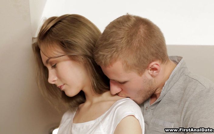 Teens Analyzed: Lần đầu tiên quan hệ tình dục qua đường hậu môn trong...