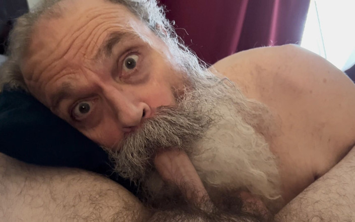 FuzzyBeardBoy: Alimentando a su padrastro big big con una carga cremosa