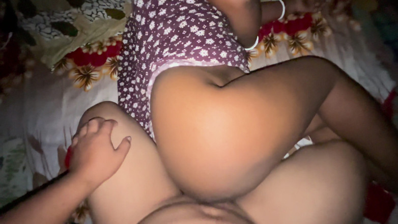 Auntysex711: Echte Desy dorpstante seks met minnaar