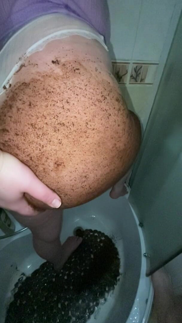 StasyBoo: Omg, what shed did in the shower! Hot!