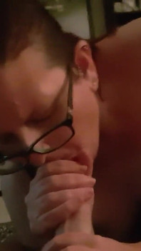 Ladylisadowner 20 मिनट में 4 बार Clancyrx Edge को विस्फोटक वीर्य शॉट में छेड़ा गया