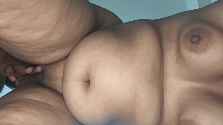 SUDIPABHABHI954: Hintli üvey anne, Bengalli güzel üvey anne üvey oğluyla sikişiyor, Bengalli edepsiz konuşuyor