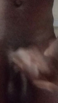 Londiqs badezimmer-masturbation und sperma