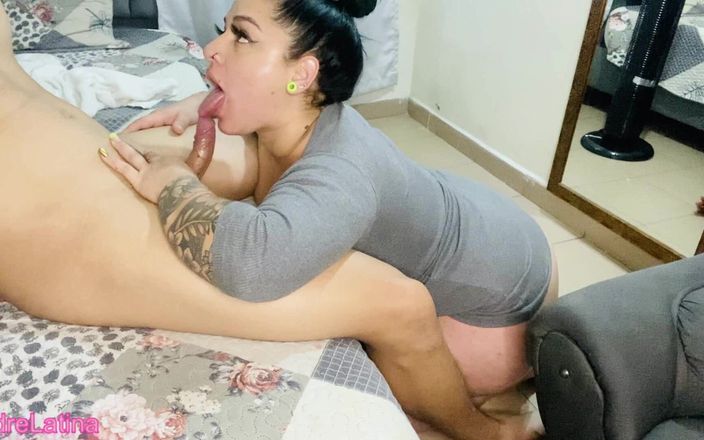Andre Latina: वह अपने बिस्तर में लंड चुसाई देती है