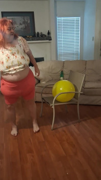 Blooper Big Beauty Nurse Vicki Try's to Pop Balloon with Ass but It Doesnt Work!
