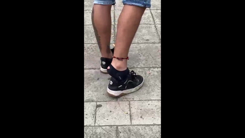 Mr Feet Colombia: Đi bộ qua thành phố Cartagena và sau đó bạn ngồi...