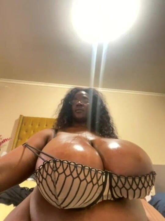Legendary Booty Overdose: Ebony Boobs Tease
