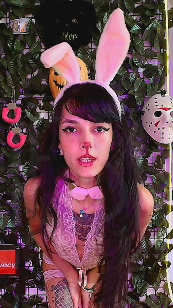 Cosplay burton studio: The Easter Bunny Wants His Eggs