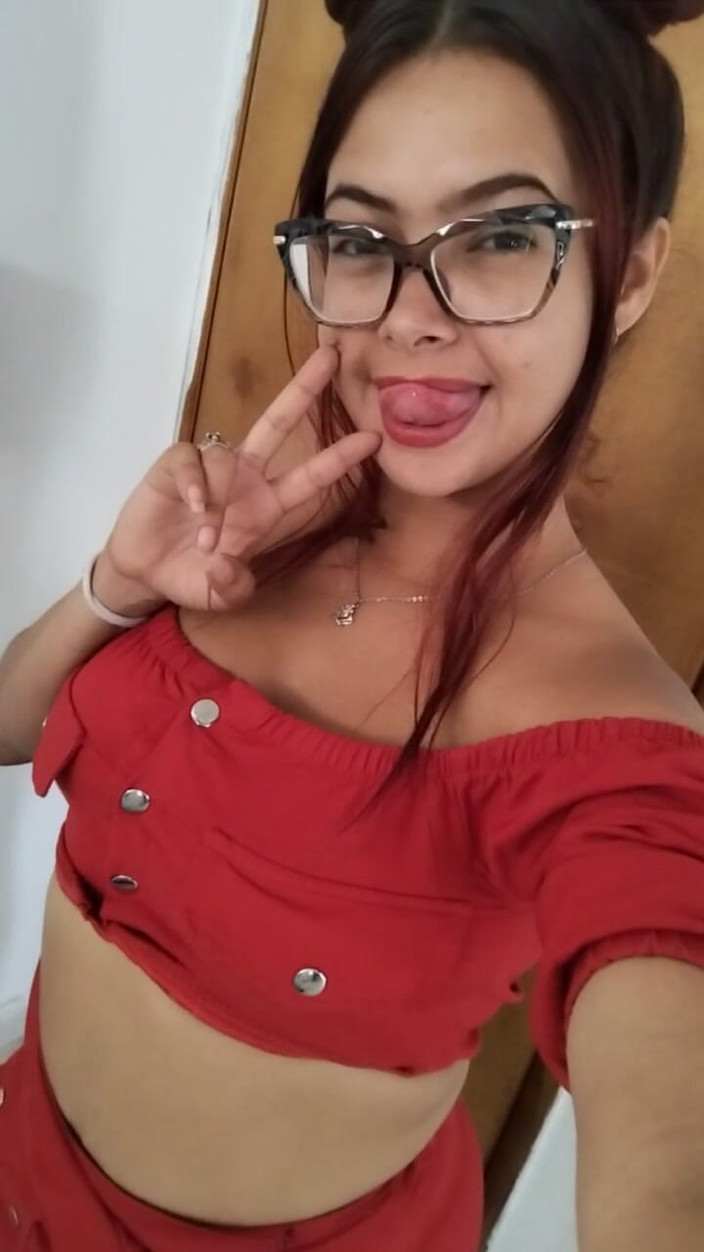 Colombianas amateur: La chic ac capelli rossi vuole essere scopata