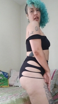 你喜欢我定制这些旧紧身衣的方式吗？