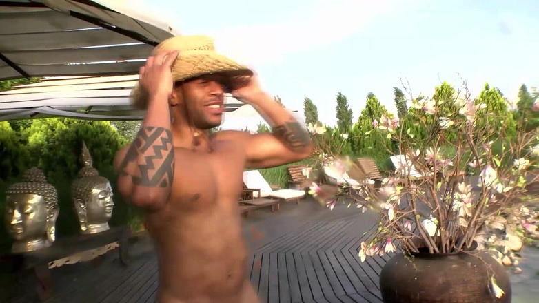 Threesome and GangBang: 在湖边狂野的户外3P性爱