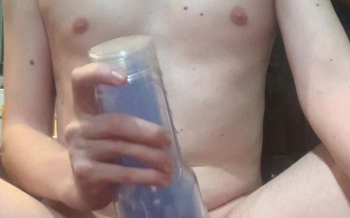 Brashen: Kızıl saçlı ashen fleshlight'ın derinliklerine boşalıyor