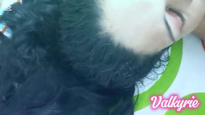 Valkyrieandluigy: Linda Mamadora Garganta Profunda Hermosa